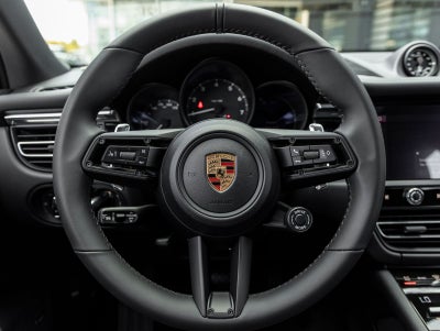 2026 Porsche Macan AWD