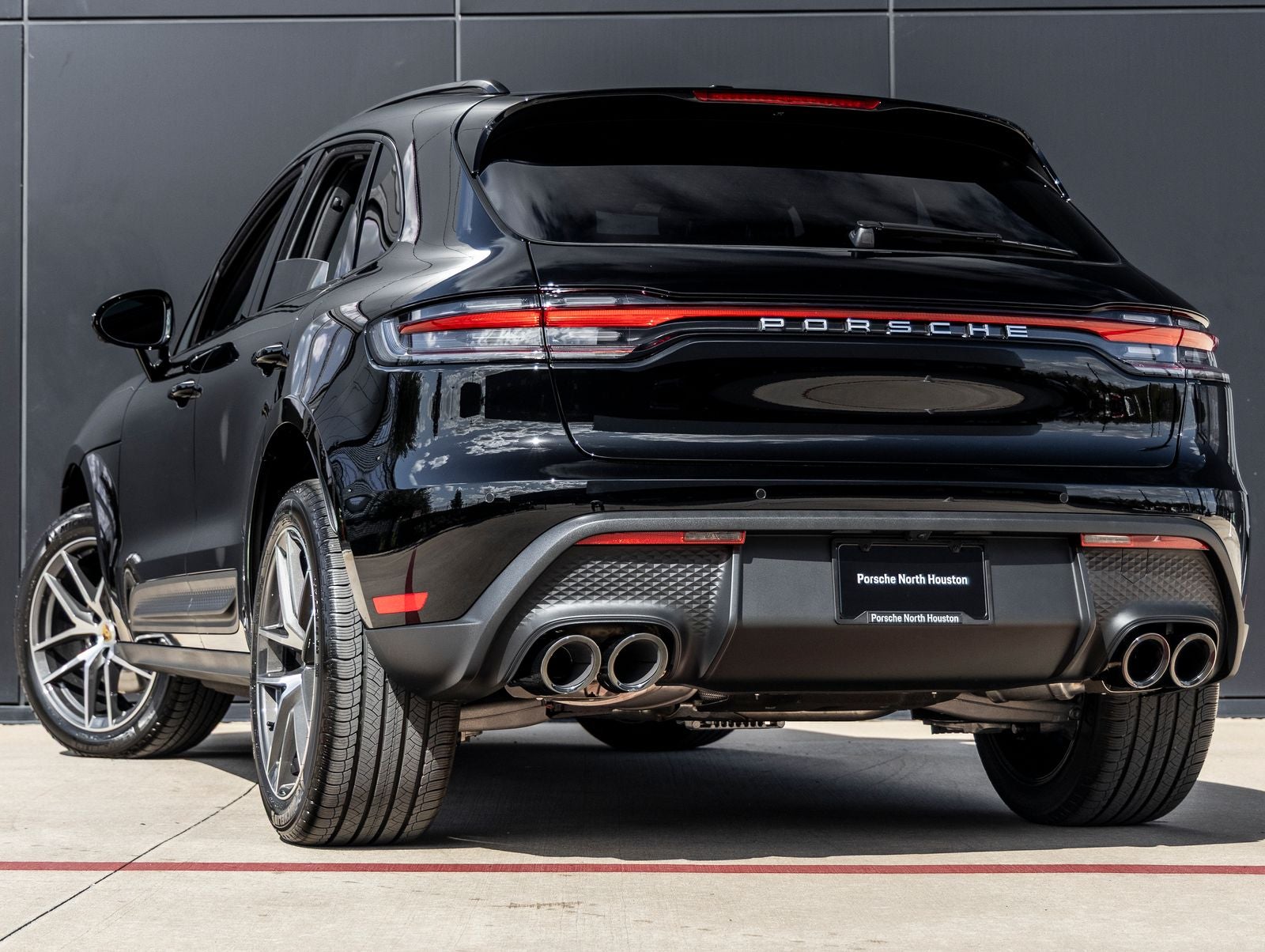 2026 Porsche Macan AWD
