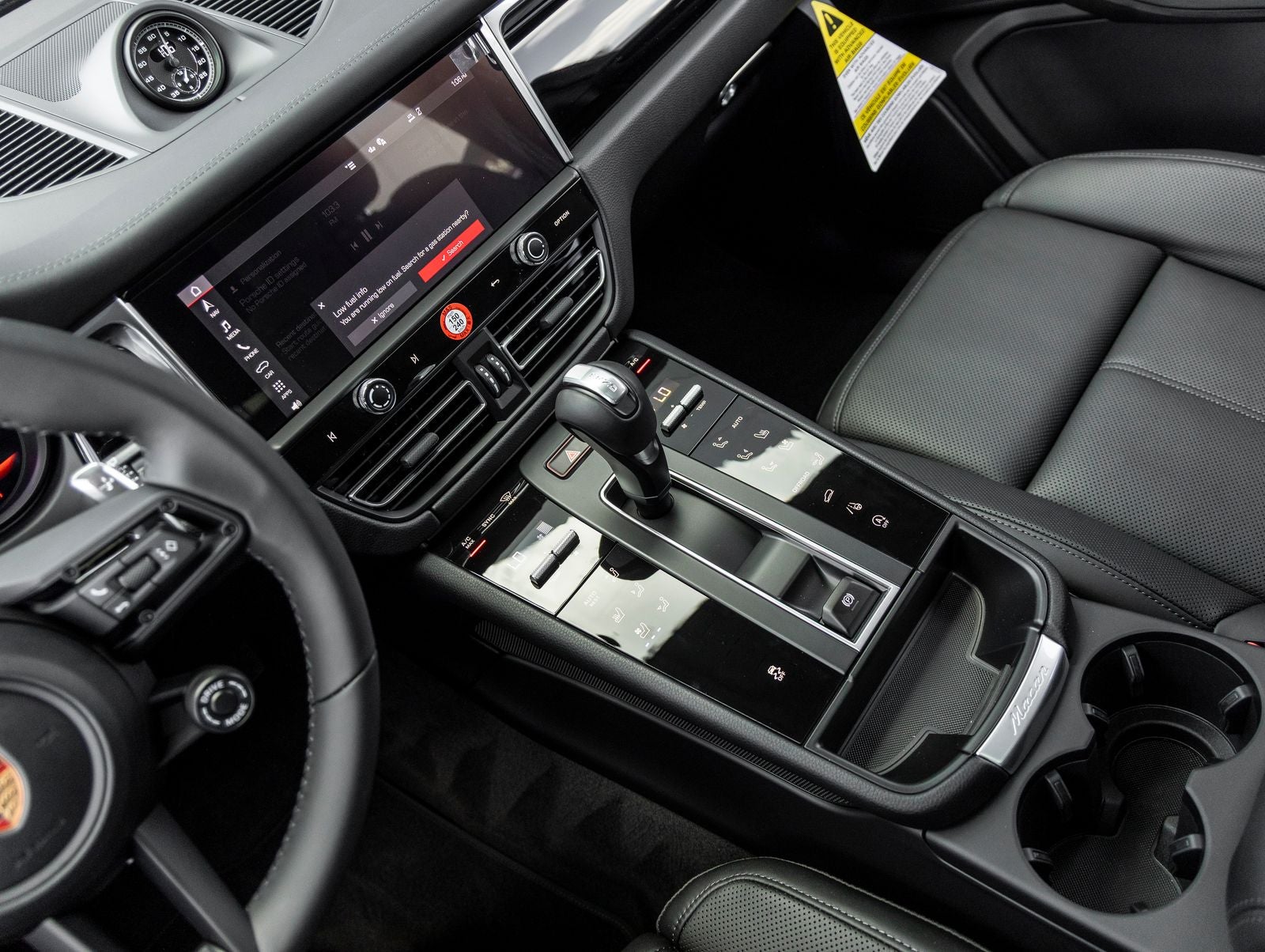 2026 Porsche Macan AWD