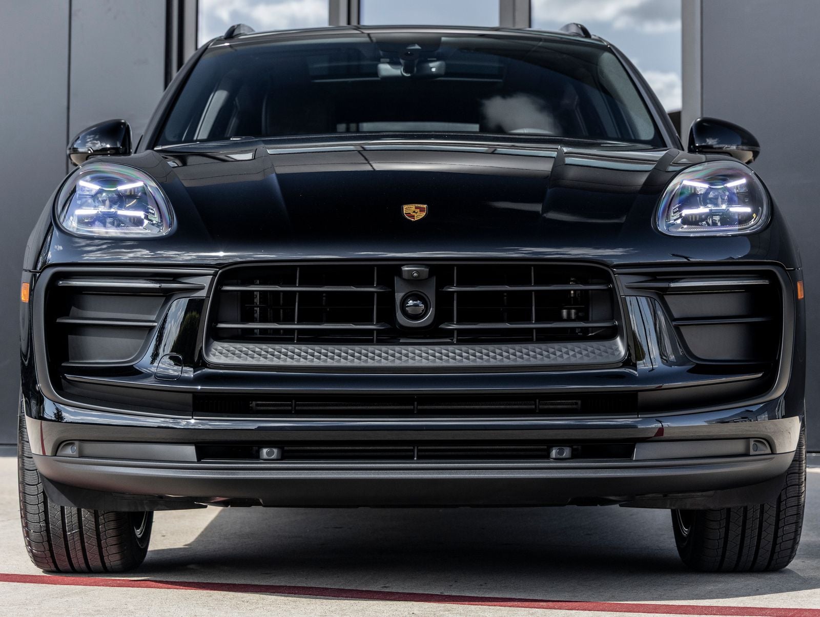2026 Porsche Macan AWD