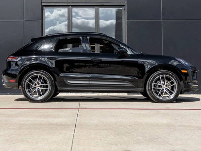 2026 Porsche Macan AWD