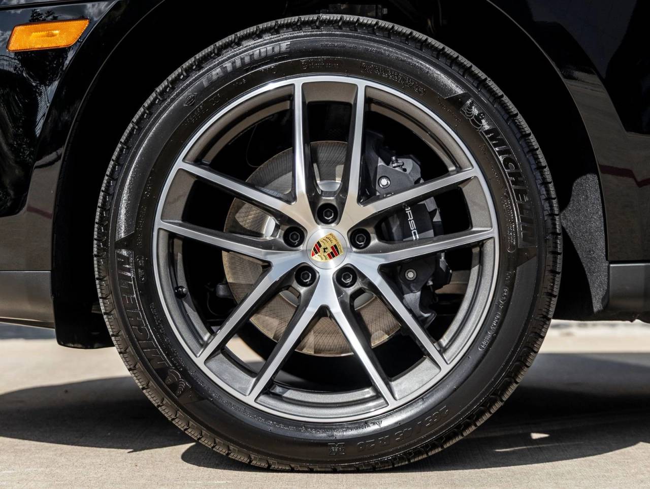 2026 Porsche Macan AWD