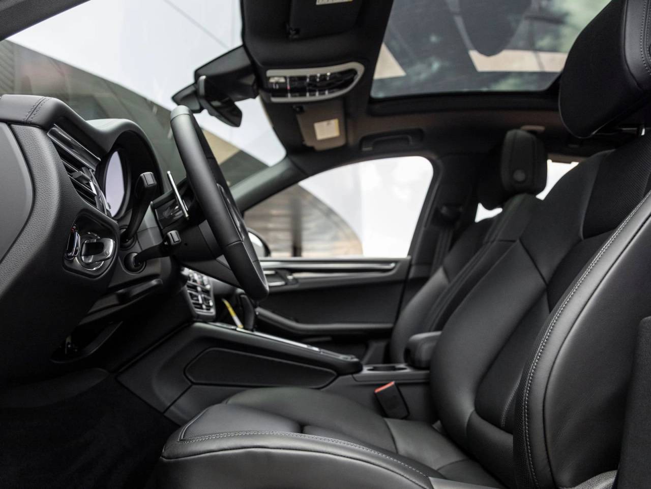 2026 Porsche Macan AWD