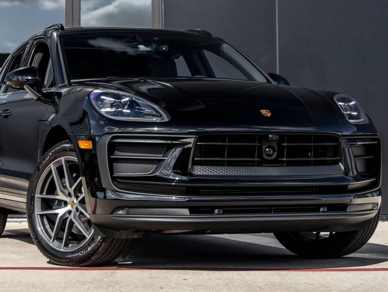 2026 Porsche Macan AWD