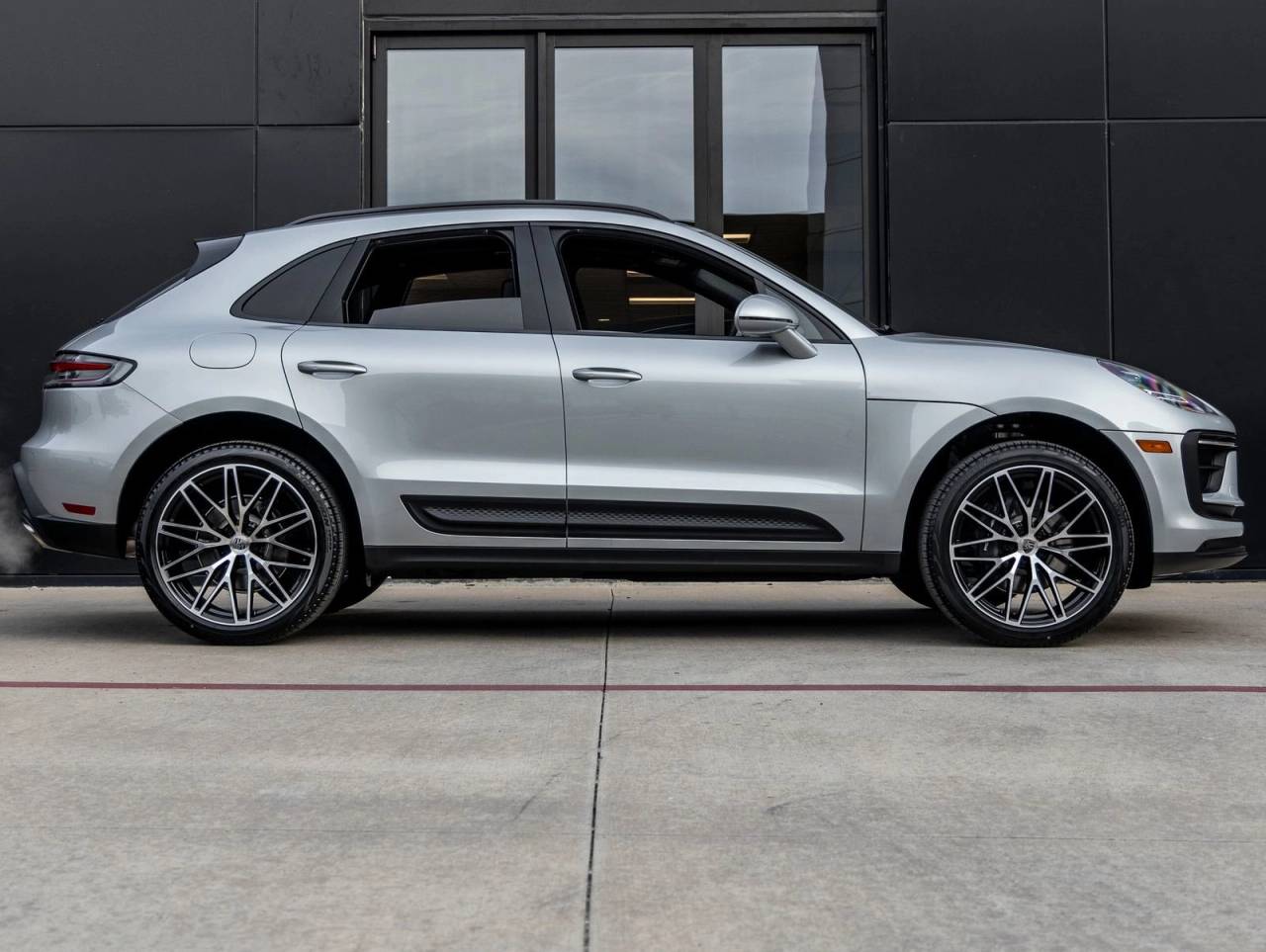 2026 Porsche Macan AWD