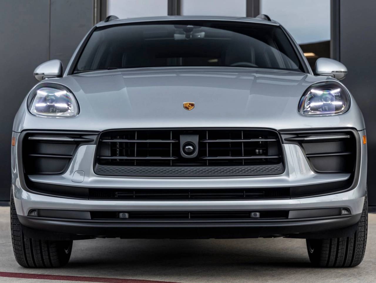 2026 Porsche Macan AWD