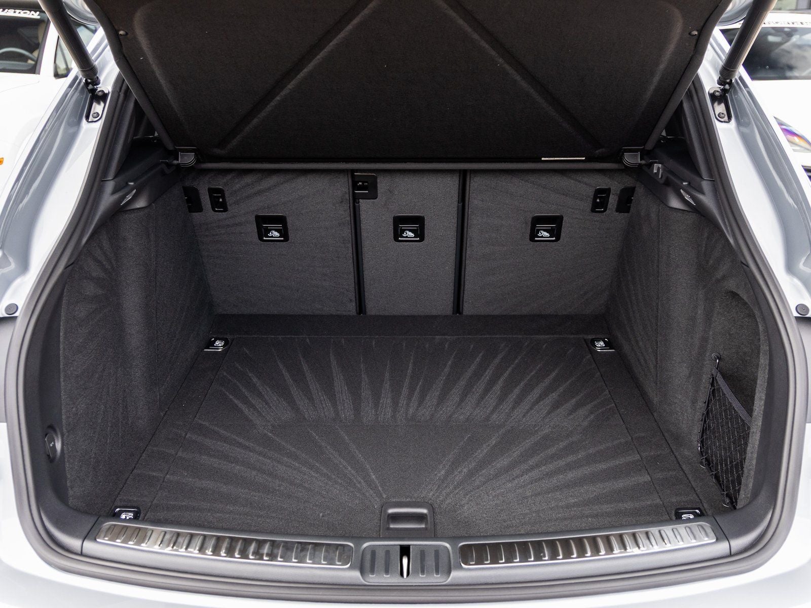 2026 Porsche Macan Macan T