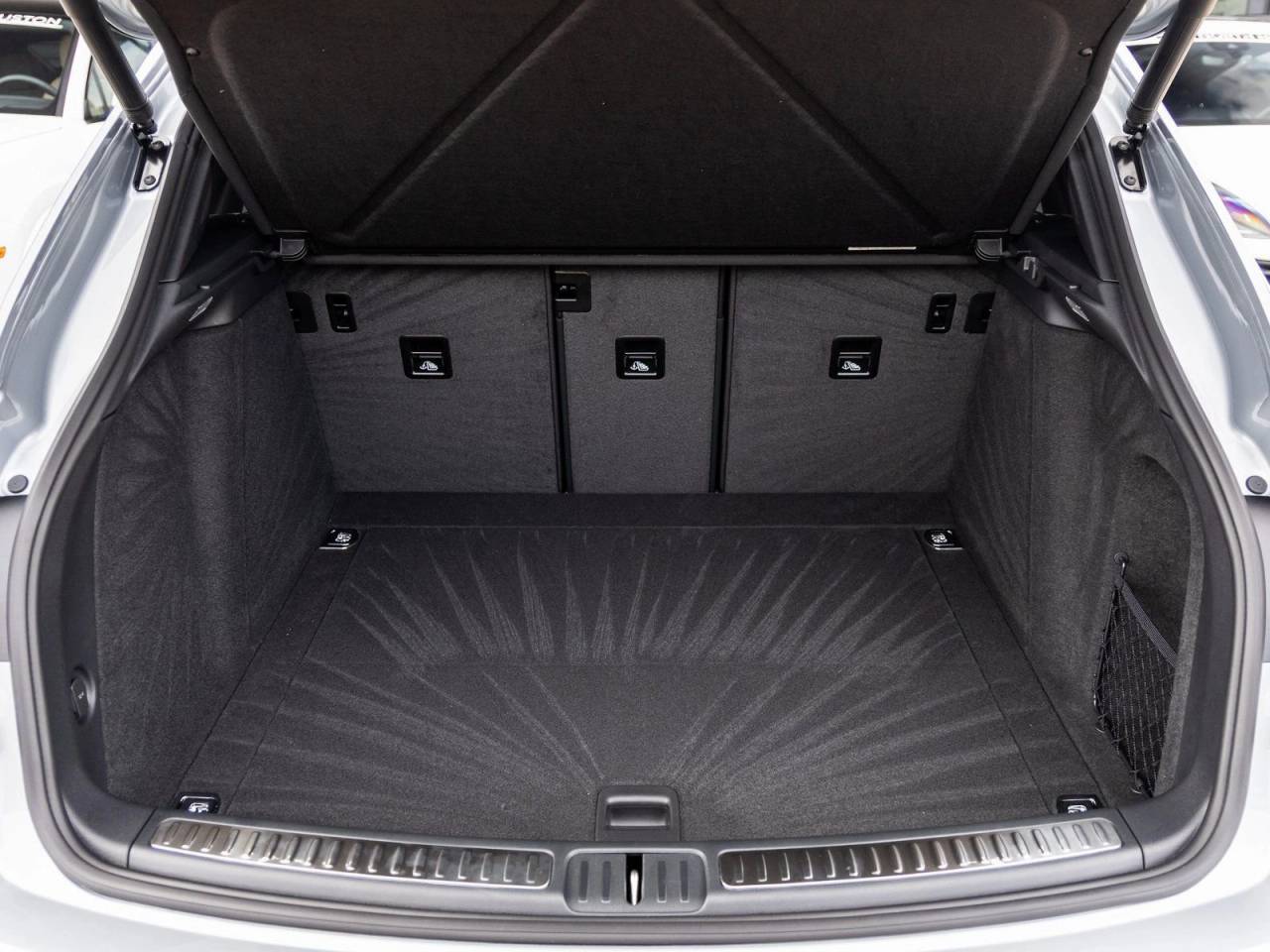 2026 Porsche Macan Macan T