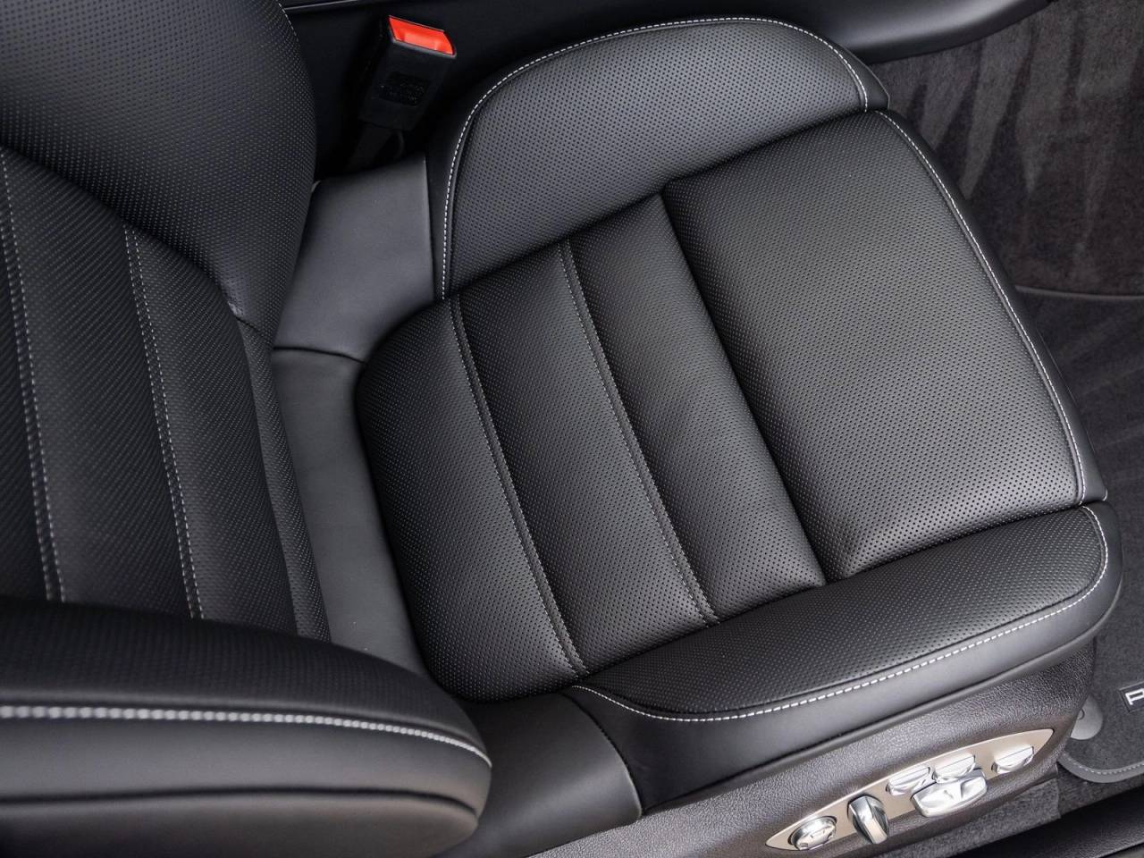 2026 Porsche Macan Macan T