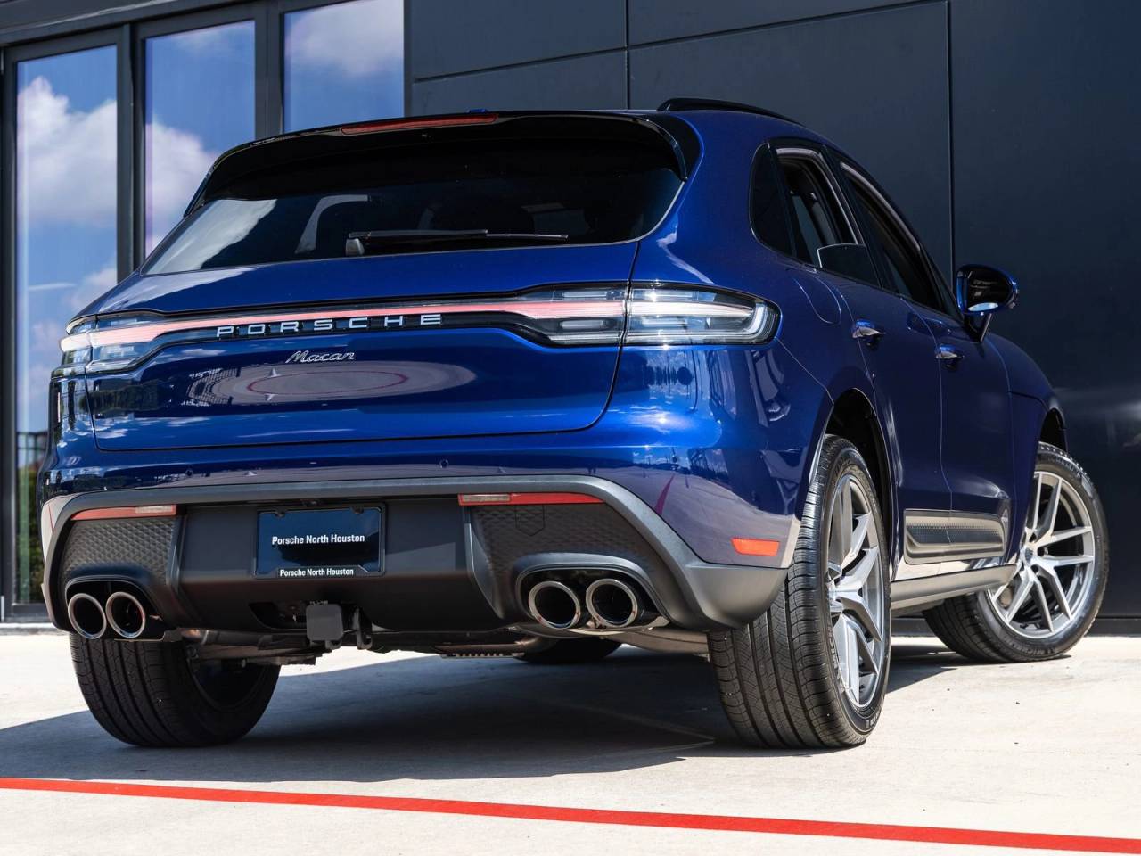 2026 Porsche Macan AWD