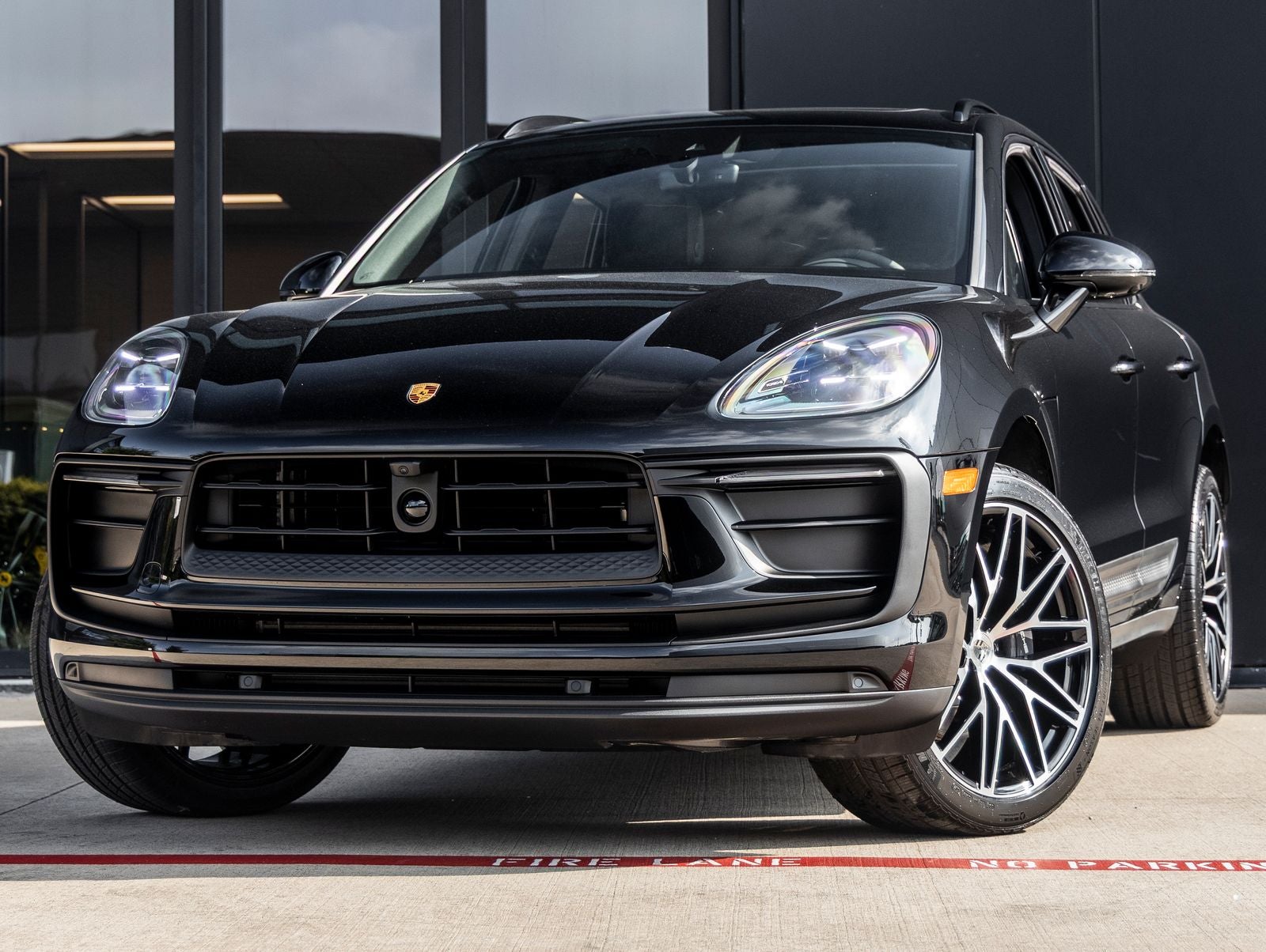 2026 Porsche Macan AWD