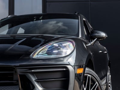 2026 Porsche Macan AWD