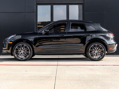 2026 Porsche Macan AWD