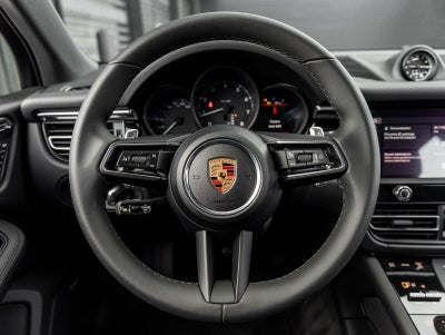 2026 Porsche Macan AWD