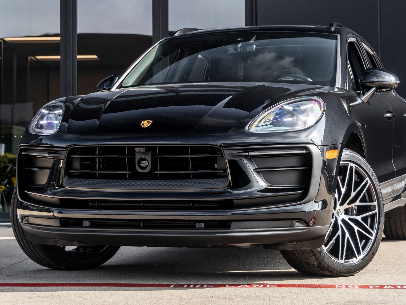2026 Porsche Macan AWD