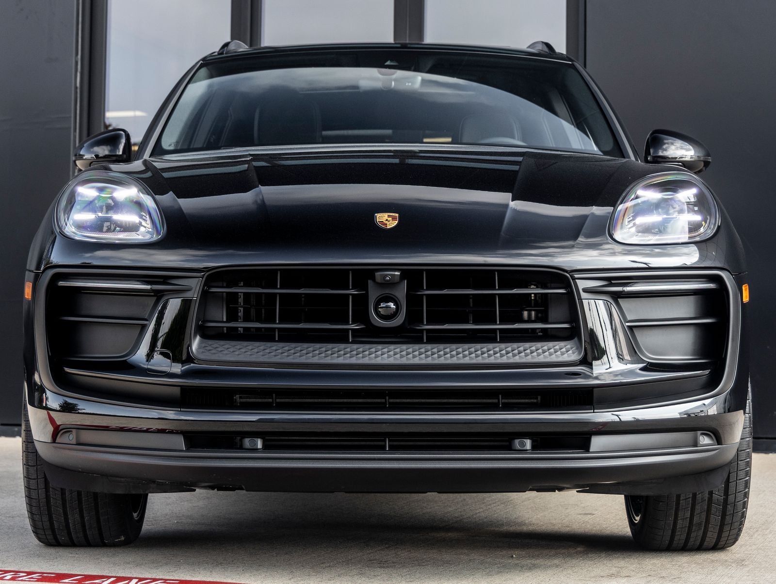 2026 Porsche Macan AWD