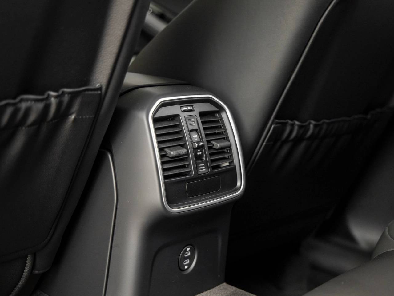 2026 Porsche Macan Macan T