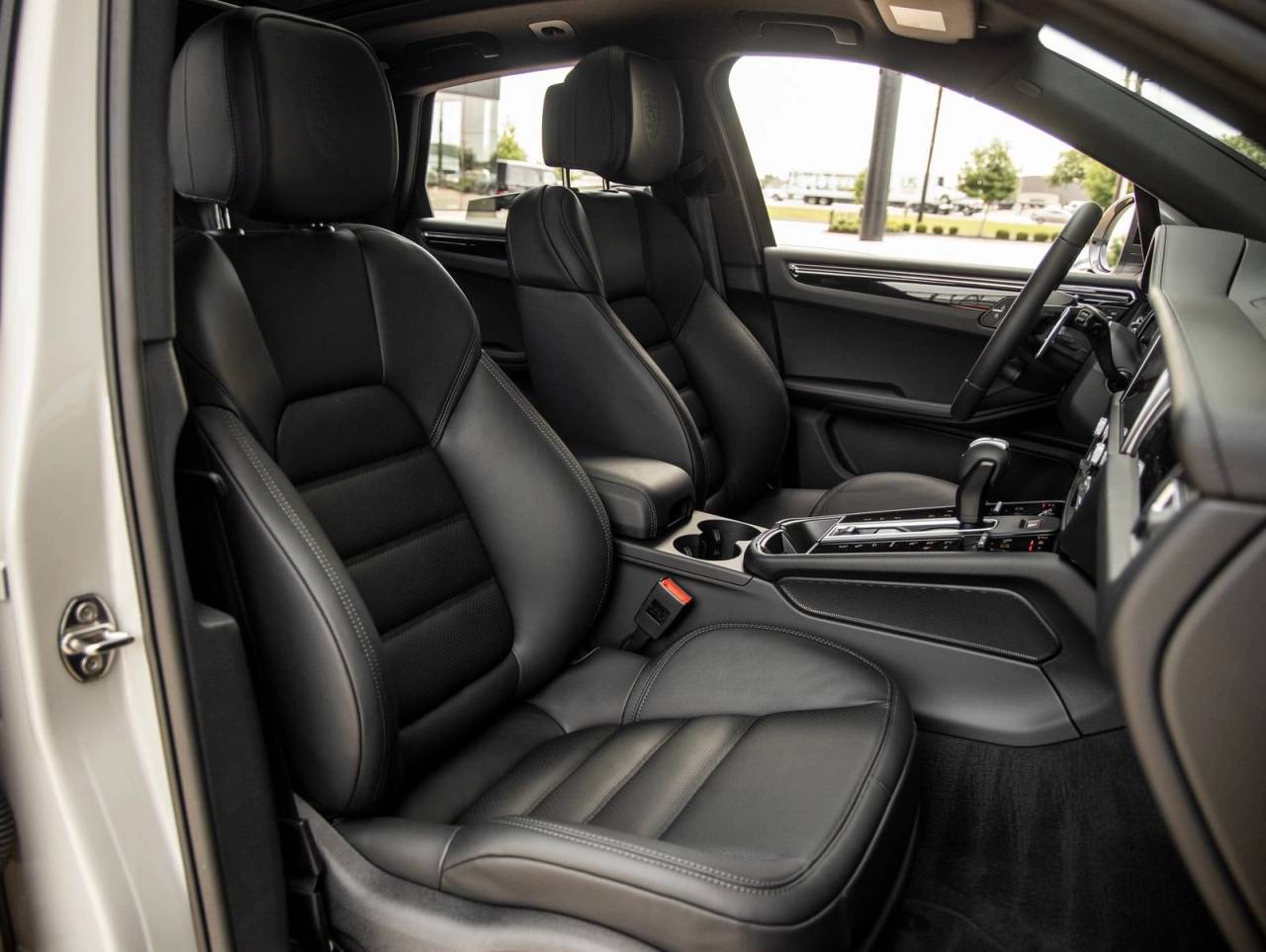 2026 Porsche Macan Macan T