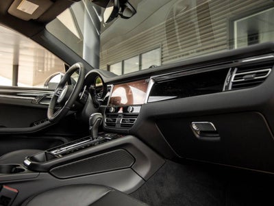 2026 Porsche Macan Macan T