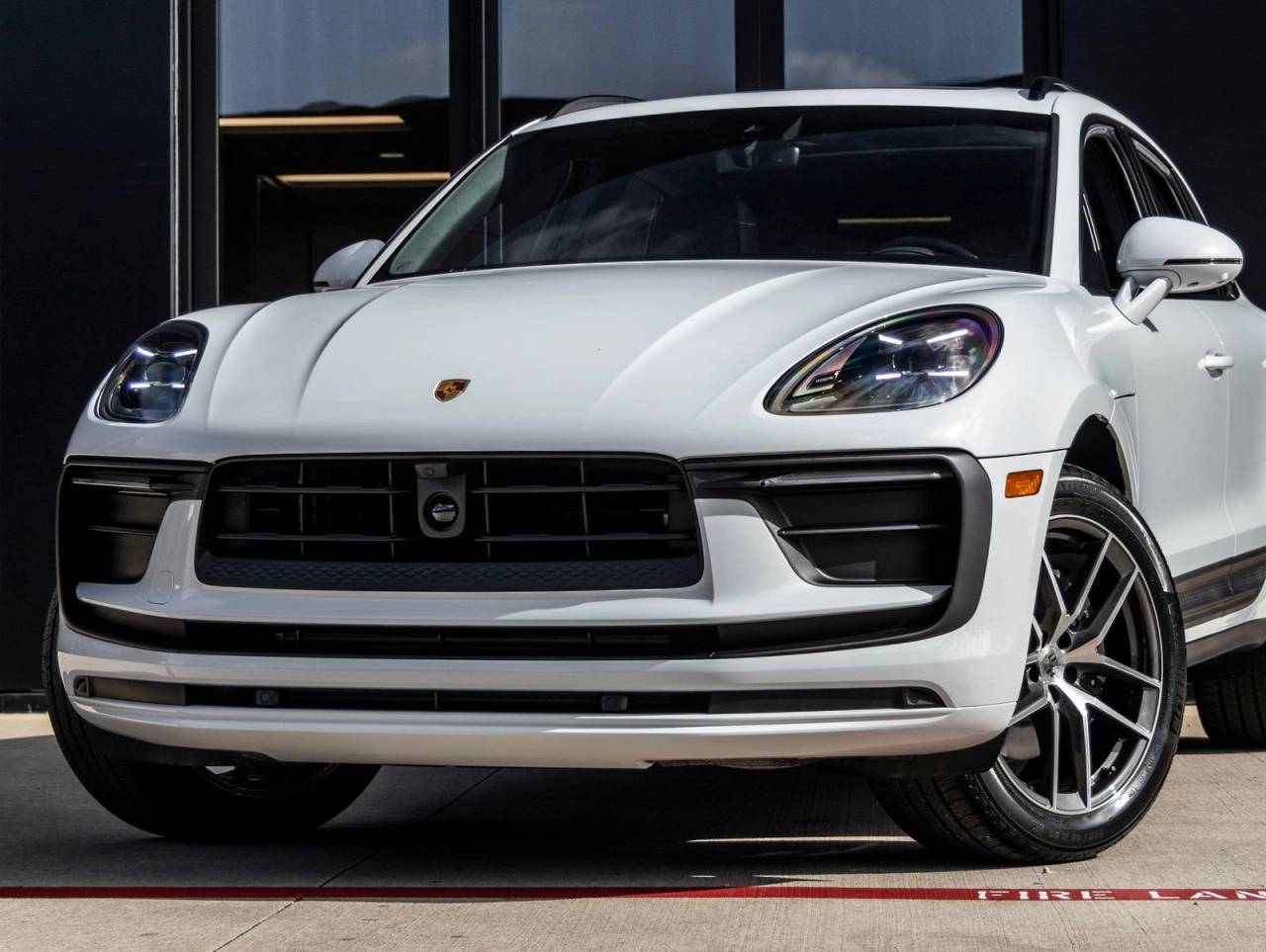2026 Porsche Macan Macan
