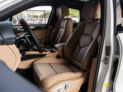 2026 Porsche Macan Macan