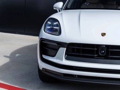 2026 Porsche Macan Macan