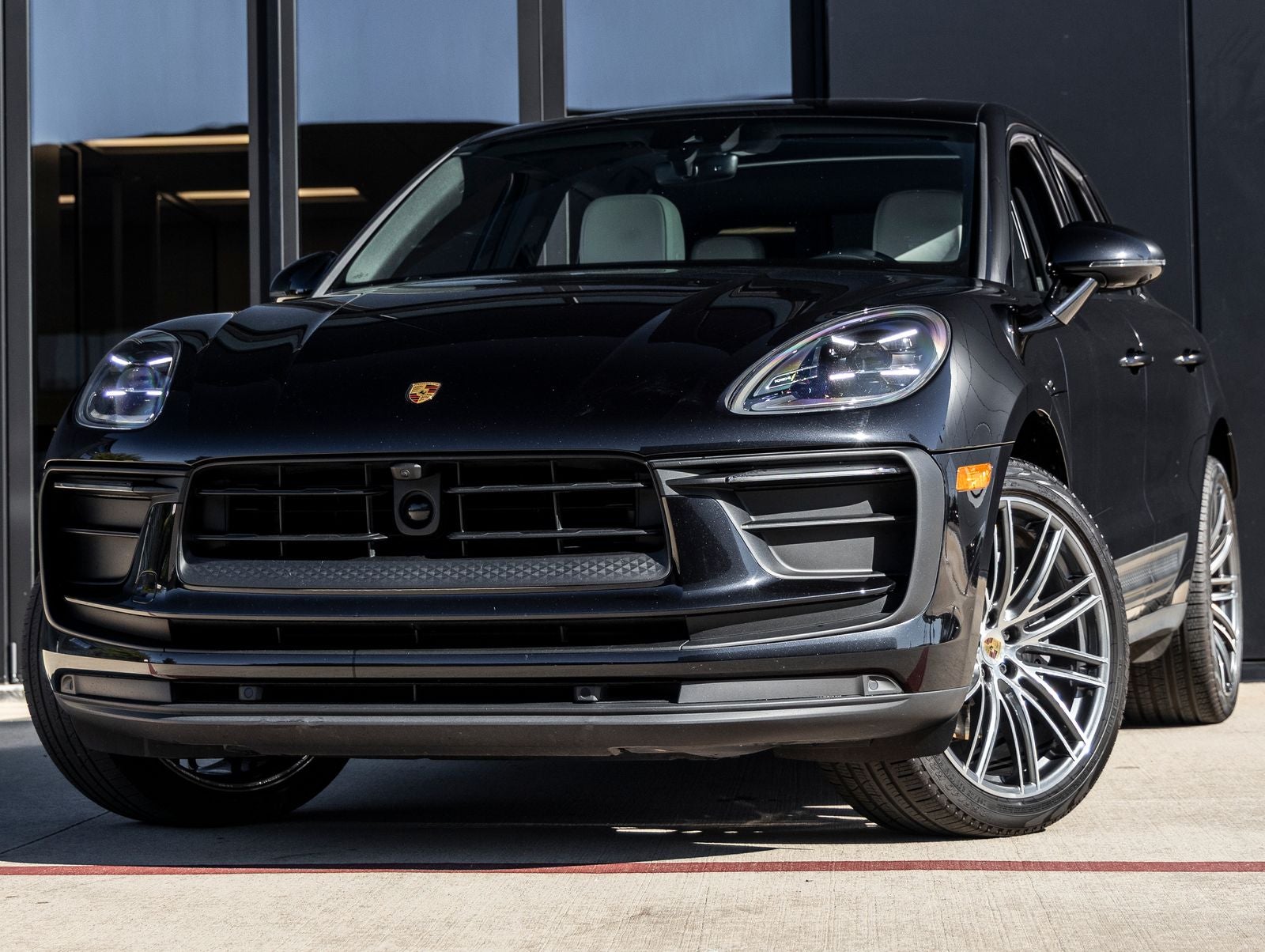 2023 Porsche Macan Macan (MY23)