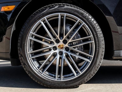 2023 Porsche Macan Macan (MY23)