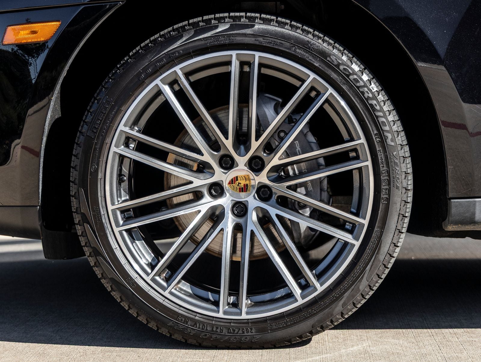 2023 Porsche Macan Macan (MY23)