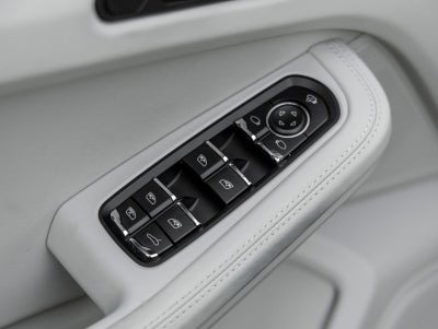 2023 Porsche Macan Macan (MY23)