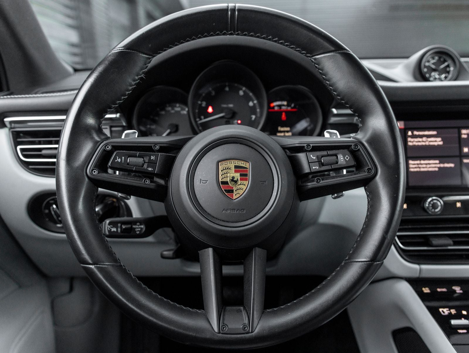 2023 Porsche Macan Macan (MY23)