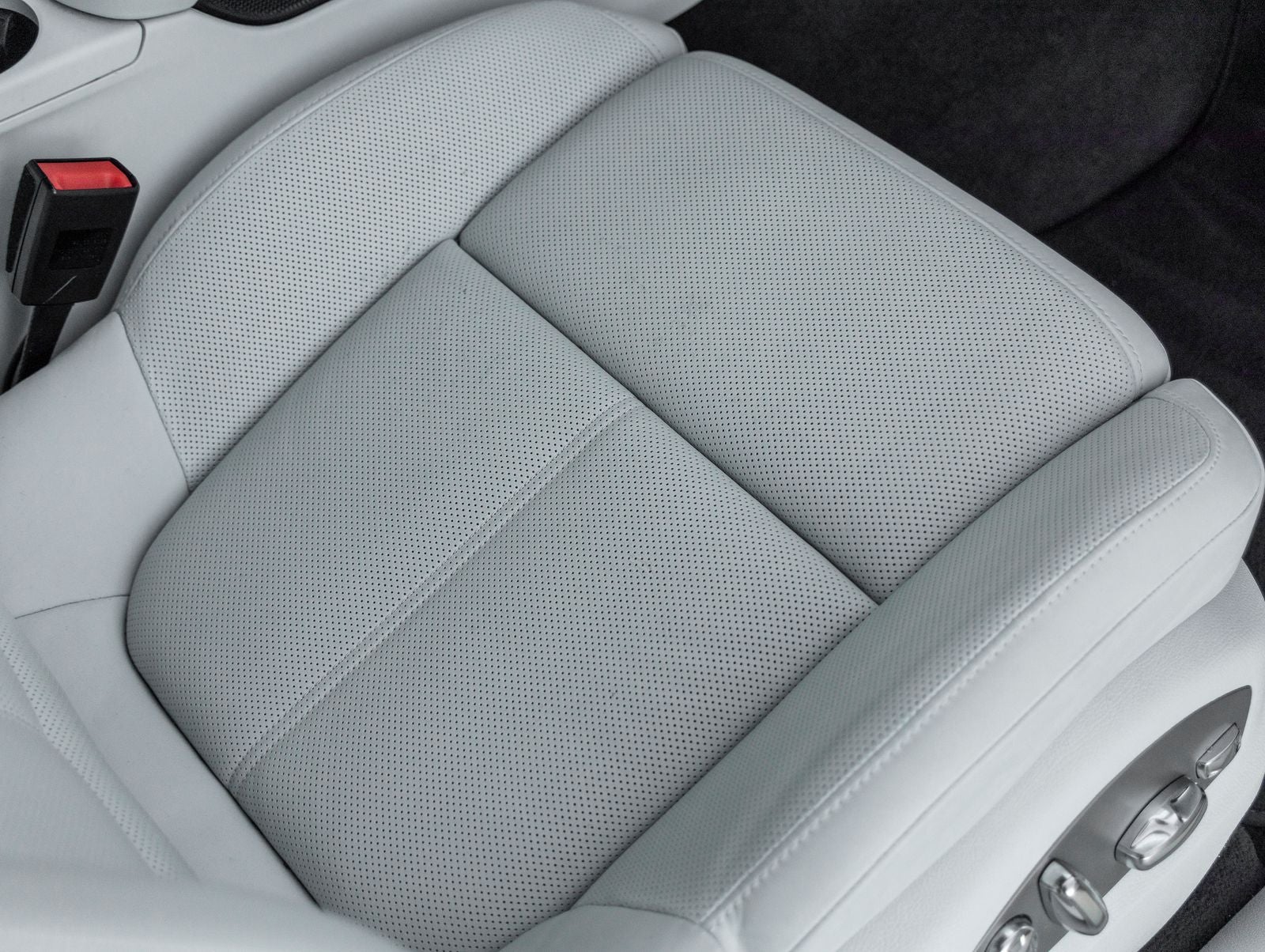 2023 Porsche Macan Macan (MY23)