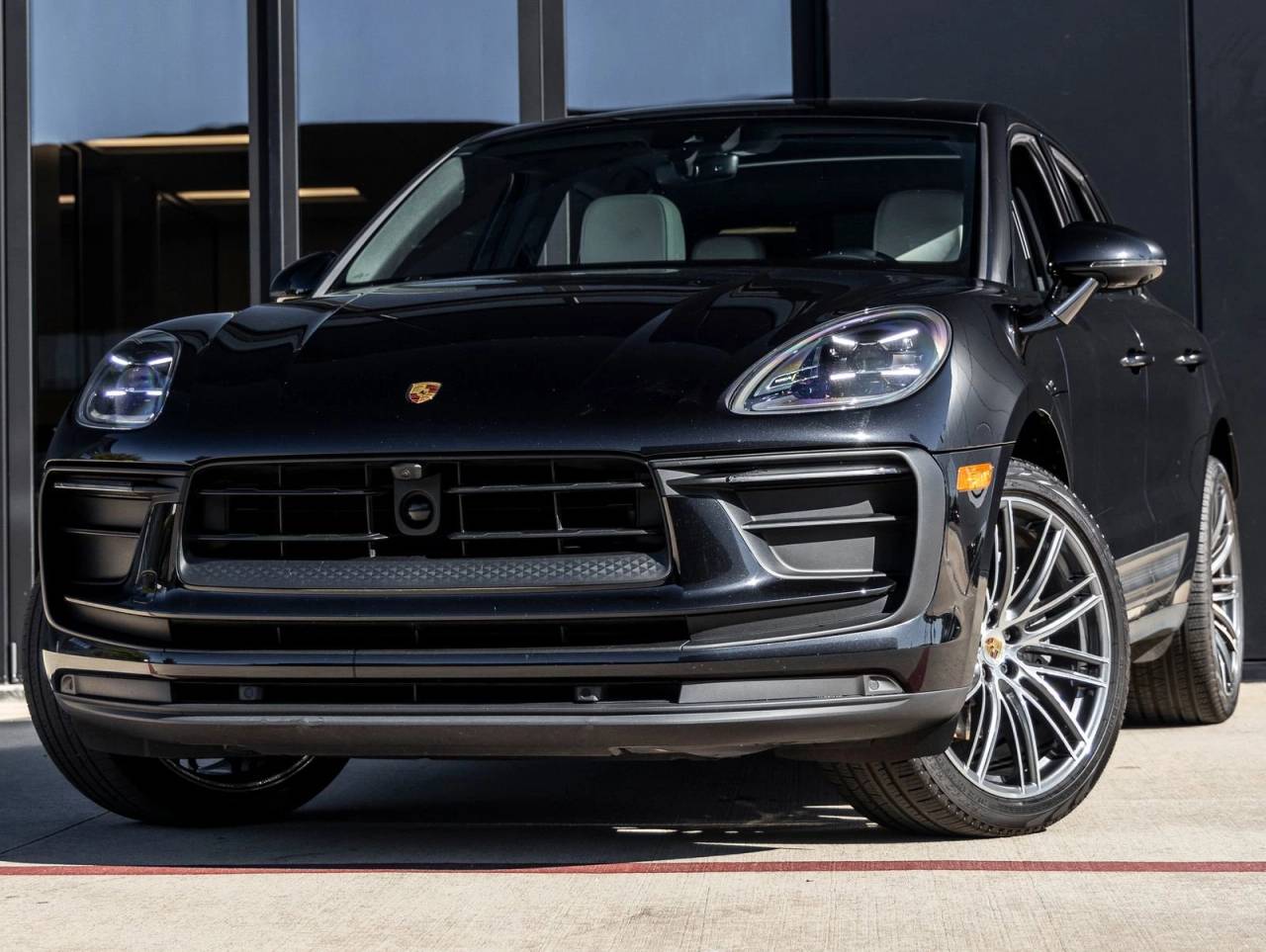 2023 Porsche Macan Macan (MY23)