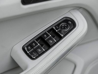 2023 Porsche Macan Macan (MY23)