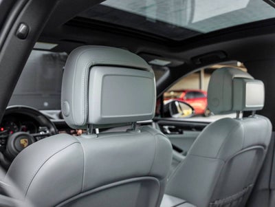 2023 Porsche Macan Macan (MY23)