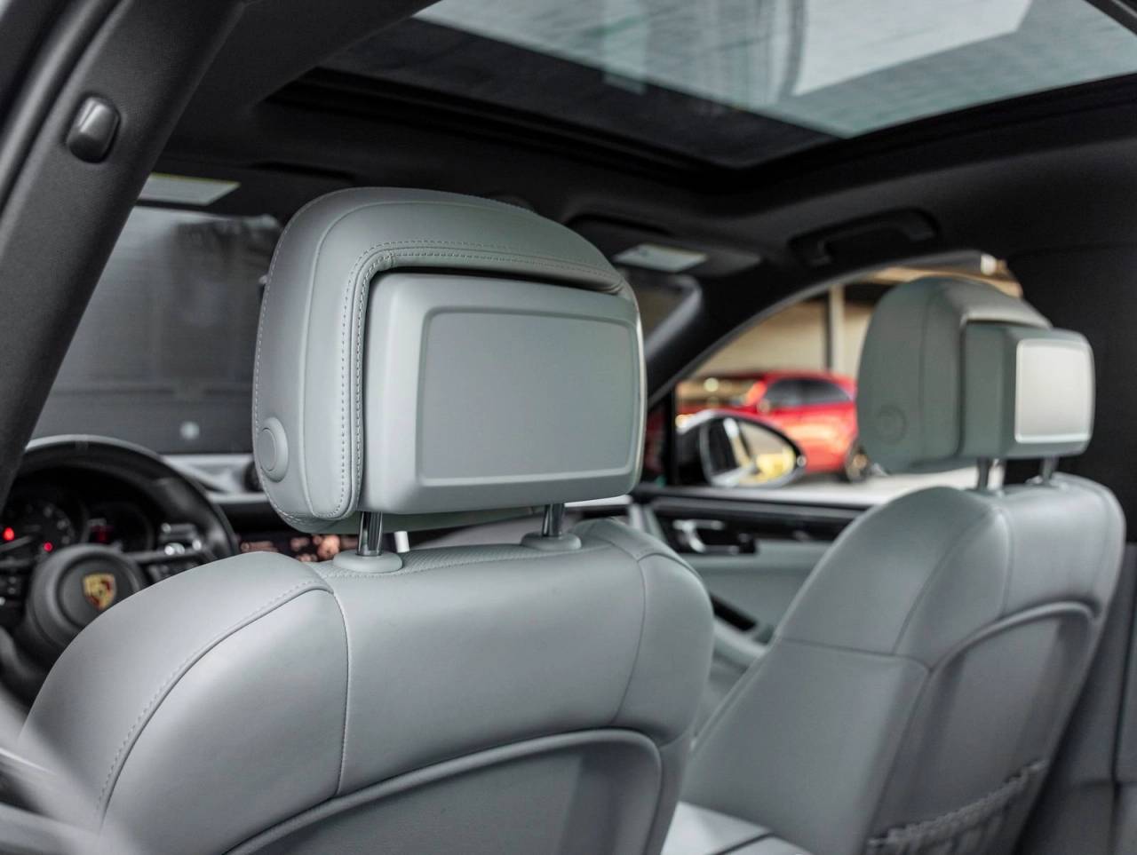 2023 Porsche Macan Macan (MY23)