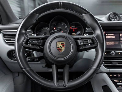 2023 Porsche Macan Macan (MY23)