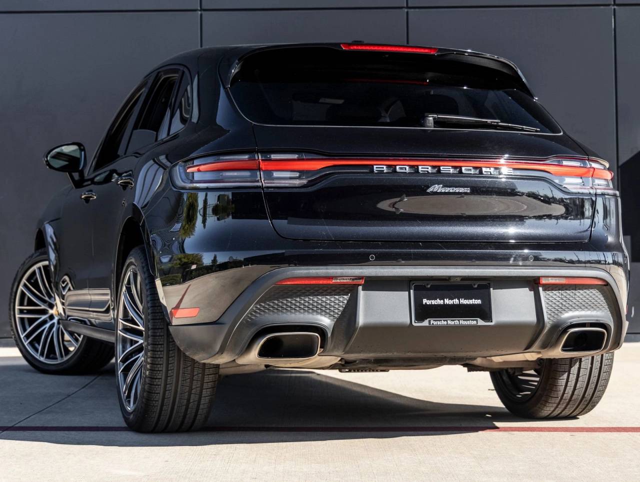 2023 Porsche Macan Macan (MY23)