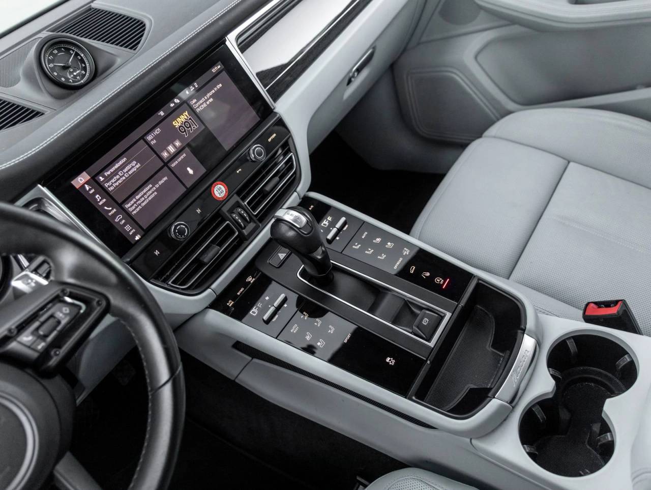 2023 Porsche Macan Macan (MY23)