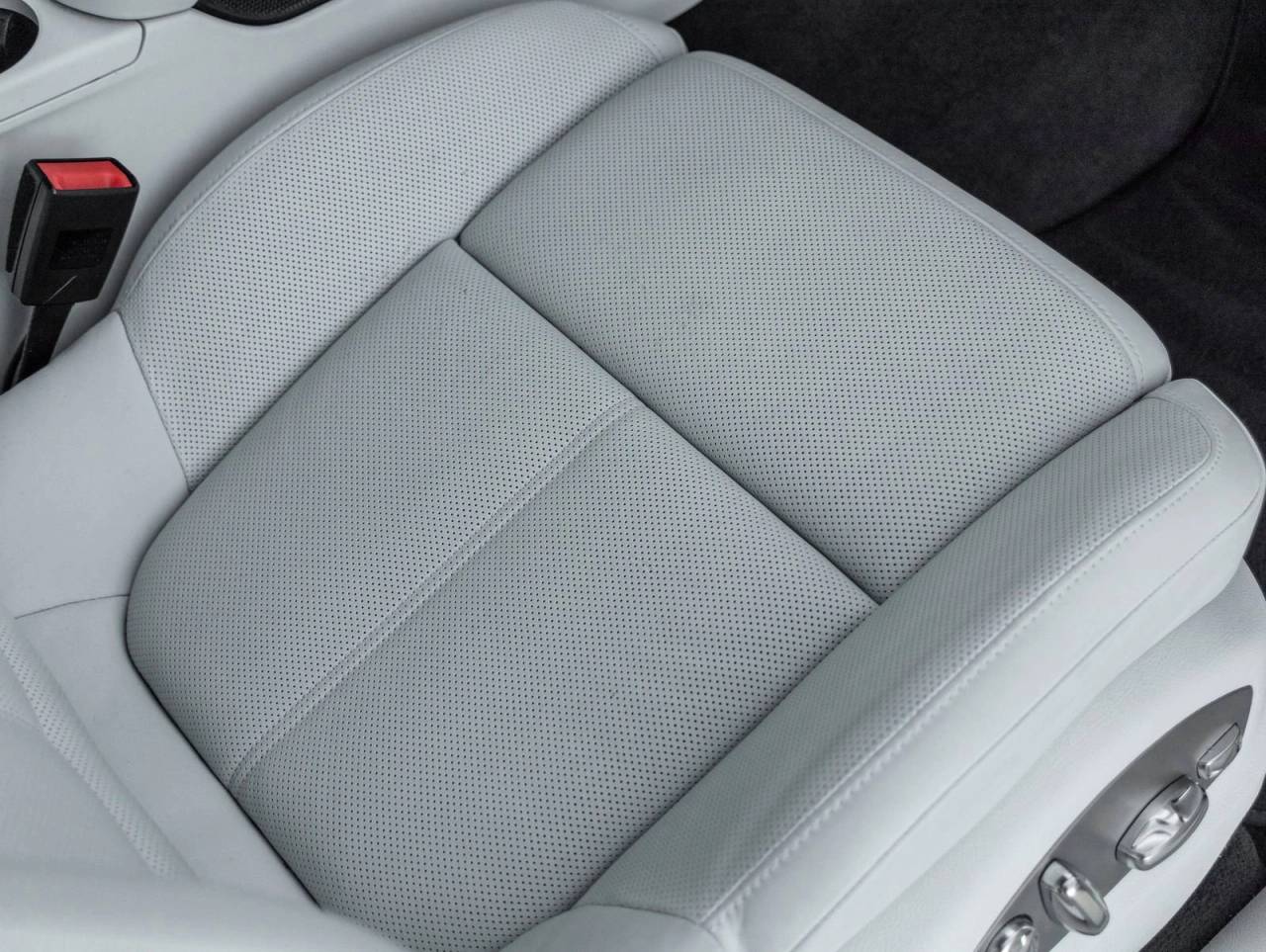 2023 Porsche Macan Macan (MY23)