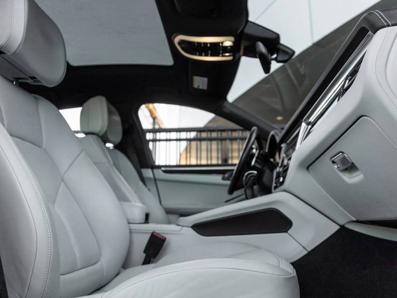 2023 Porsche Macan Macan (MY23)