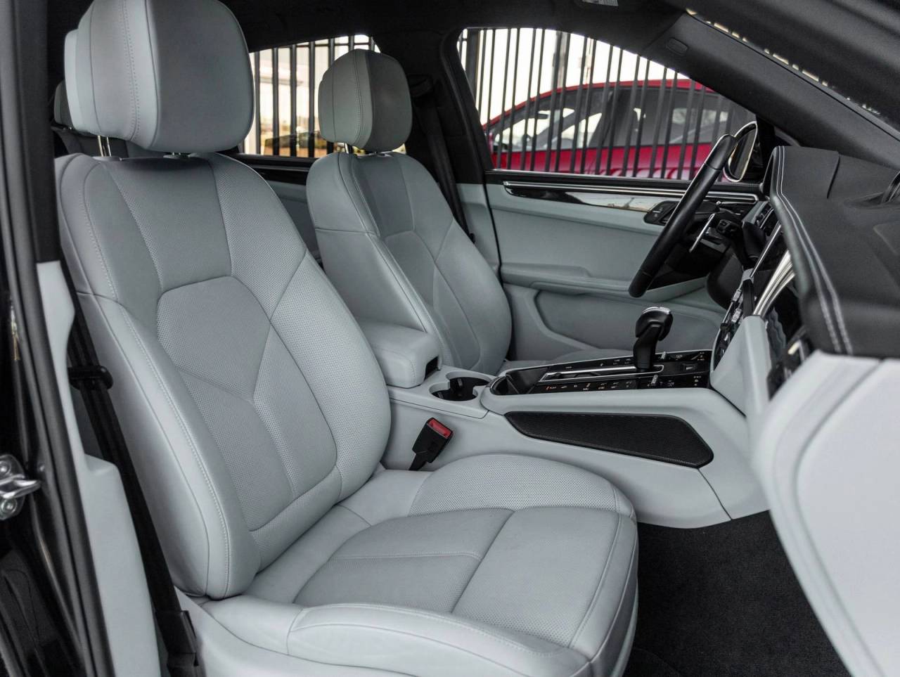 2023 Porsche Macan Macan (MY23)