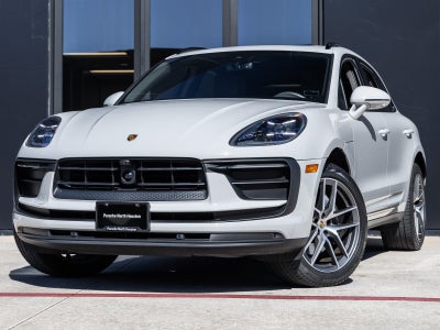 2023 Porsche Macan Macan (MY23)