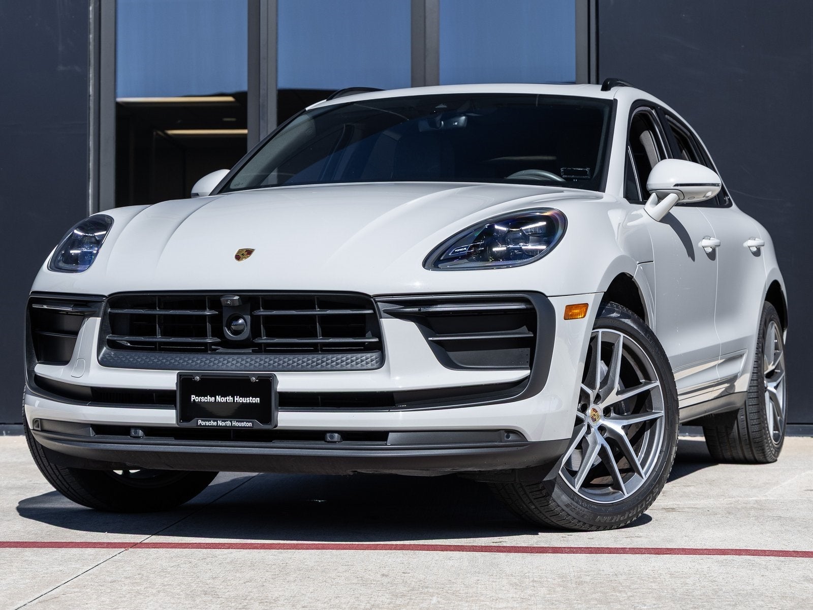 2023 Porsche Macan Macan (MY23)