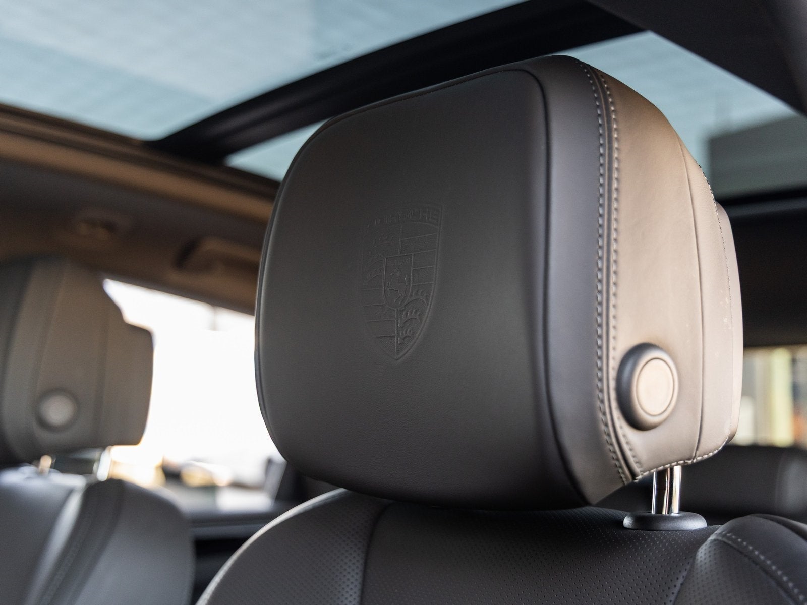 2023 Porsche Macan Macan (MY23)