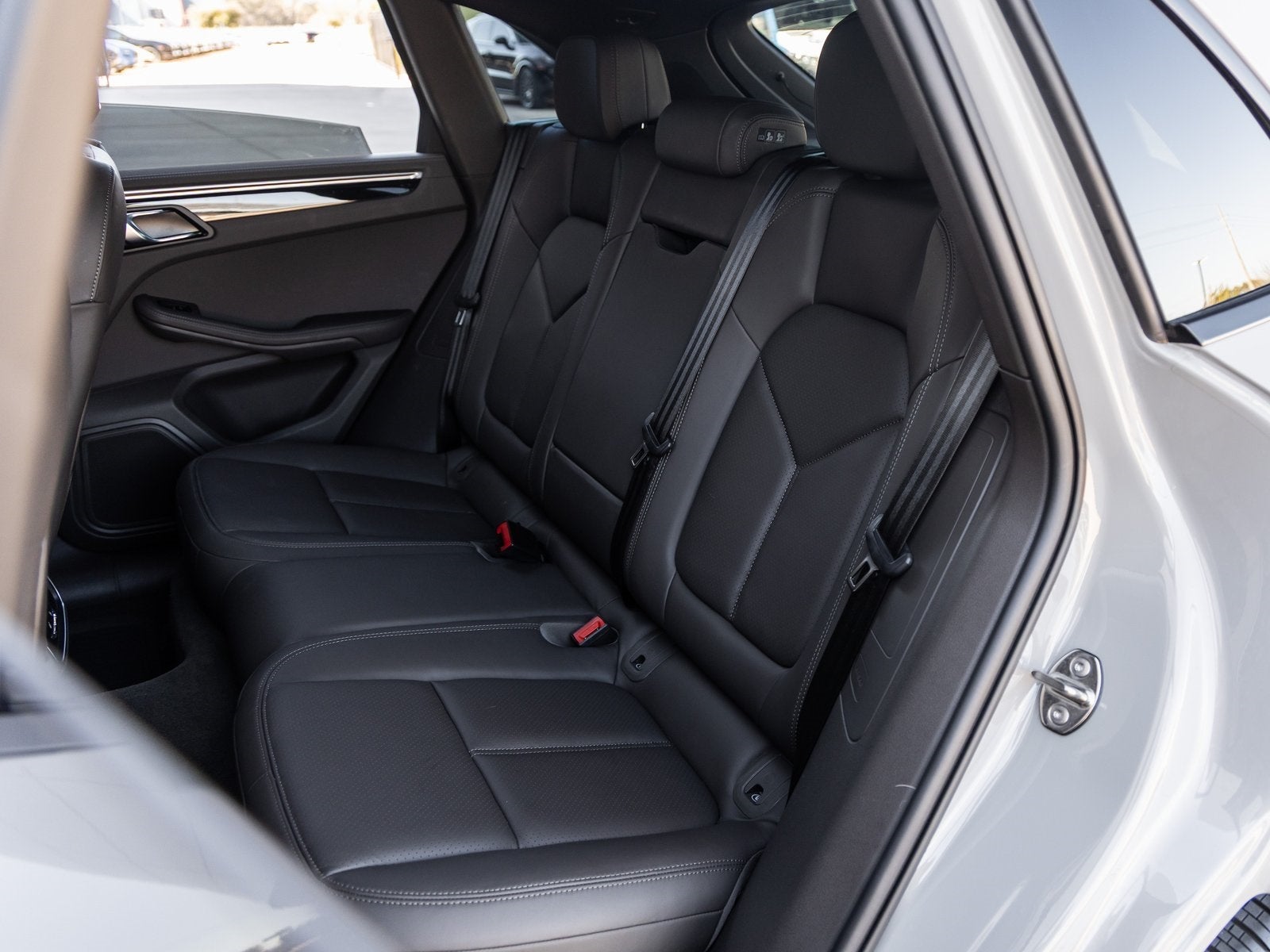 2023 Porsche Macan Macan (MY23)