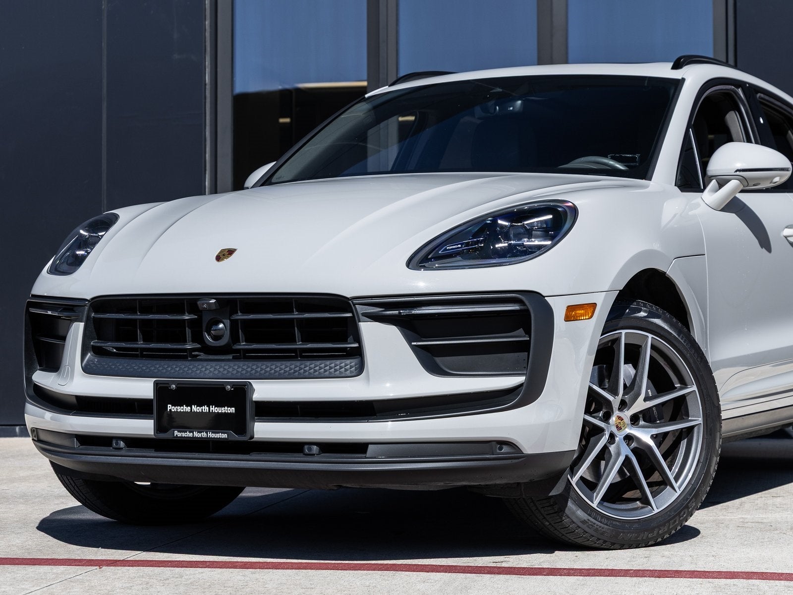 2023 Porsche Macan Macan (MY23)