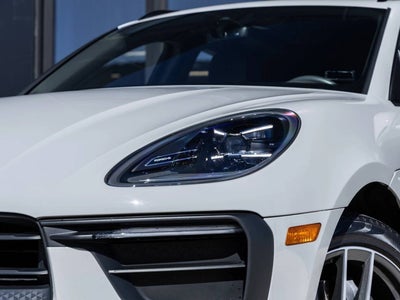 2023 Porsche Macan Macan (MY23)