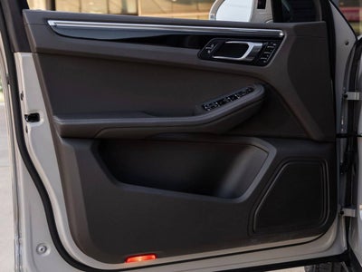 2023 Porsche Macan Macan (MY23)