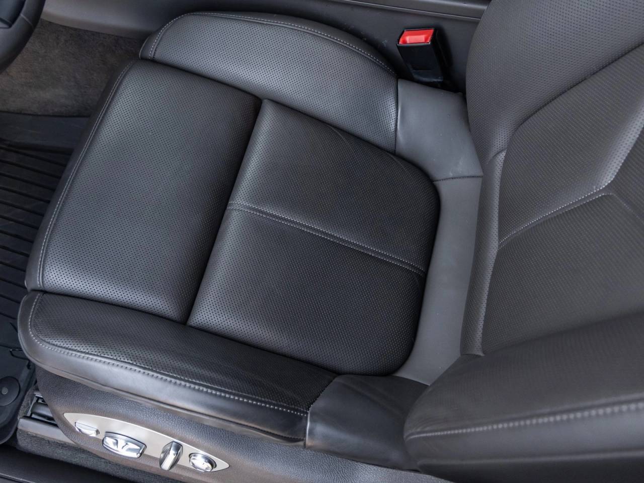 2023 Porsche Macan Macan (MY23)